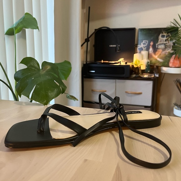 Nine West Lace-Up Black Flat Shoes - Picture 2 of 3